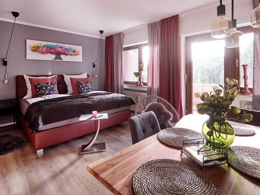 Katarinas House Mit 2 Fewo Stilvoll, Gemuetlich & Zentral Boxspringbett, Parkplatz, Balkon Oder Garten Moers Exterior foto
