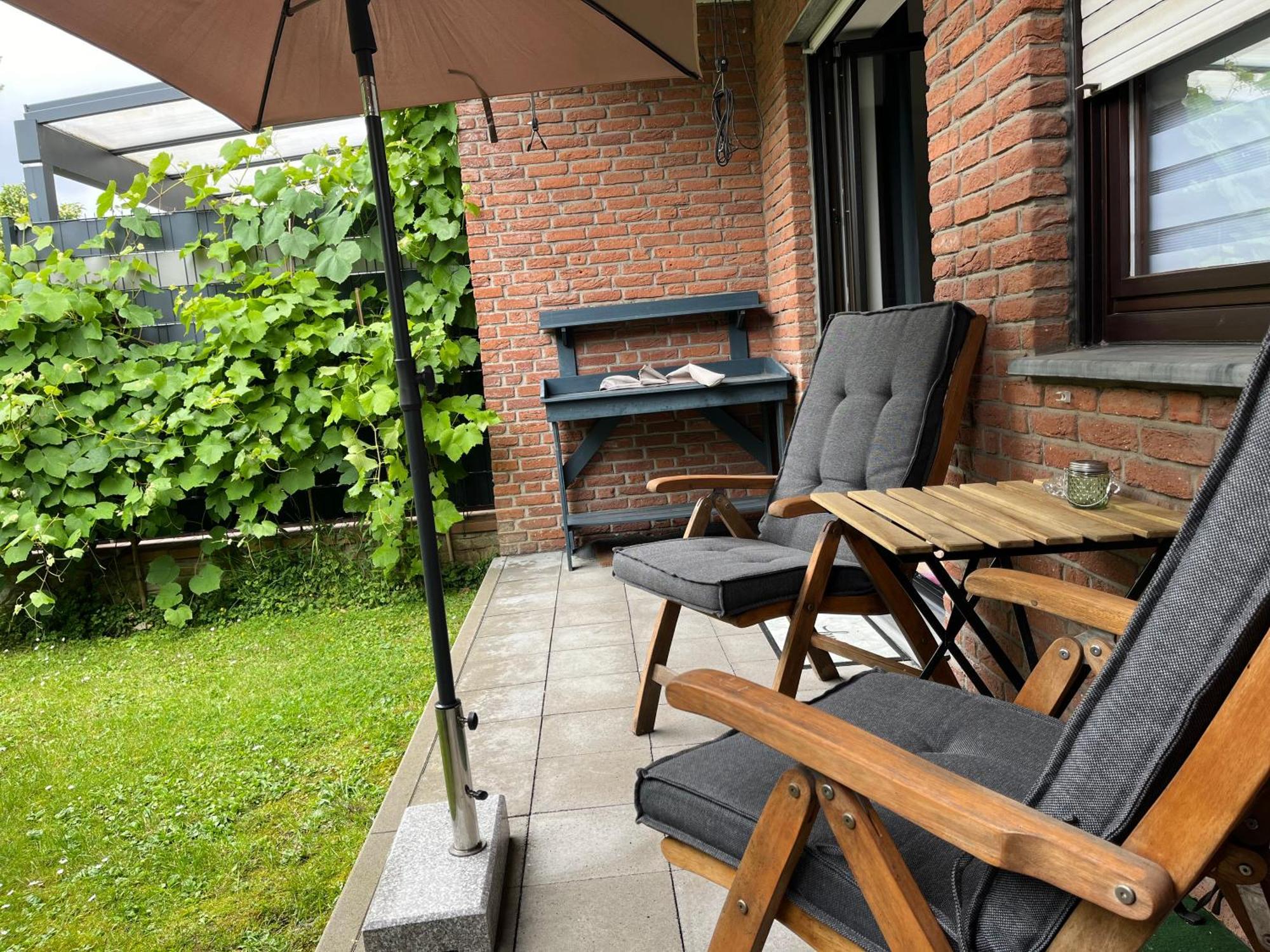 Katarinas House Mit 2 Fewo Stilvoll, Gemuetlich & Zentral Boxspringbett, Parkplatz, Balkon Oder Garten Moers Exterior foto